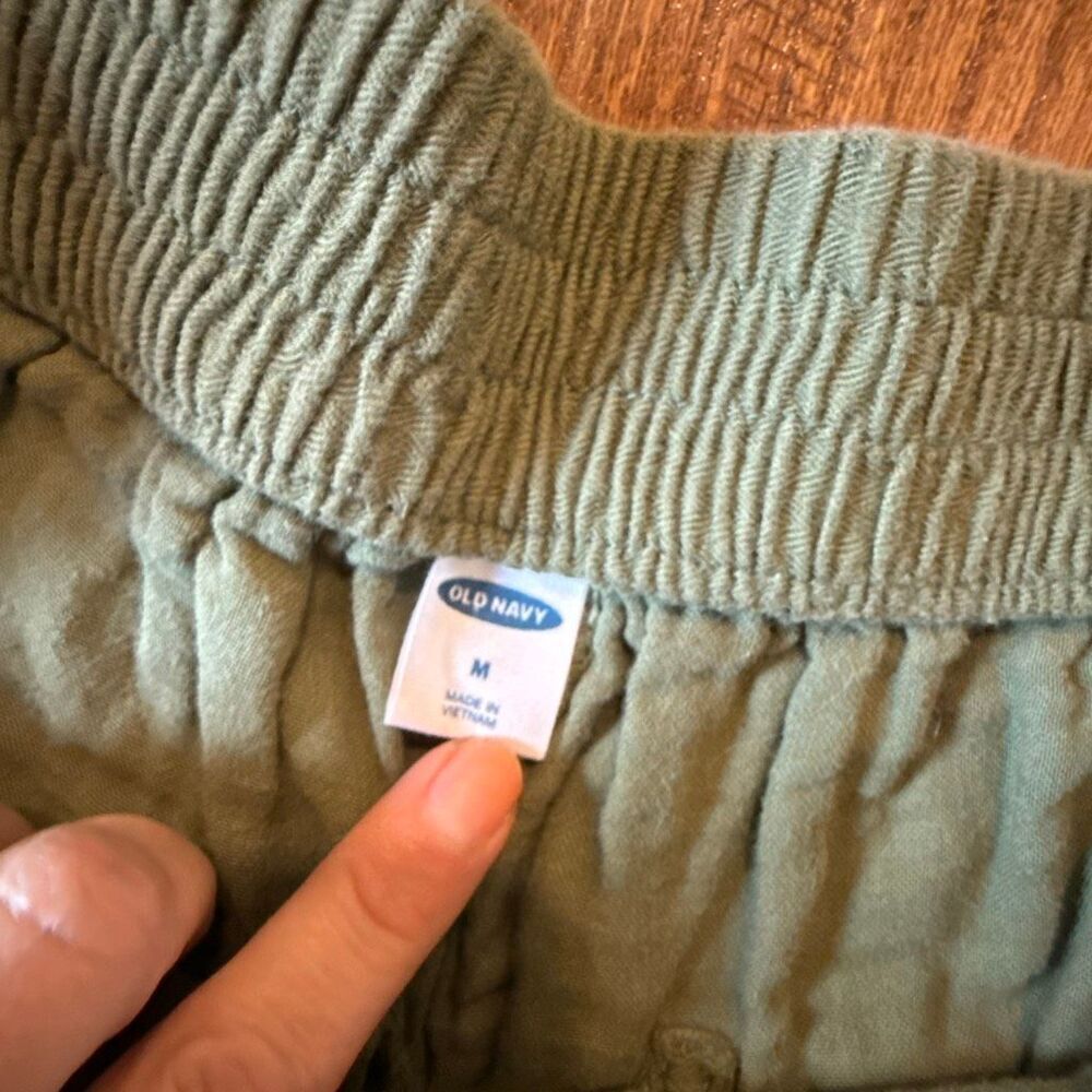 Old Navy cotton gauze drawstring shorts M - Picture 3 of 8